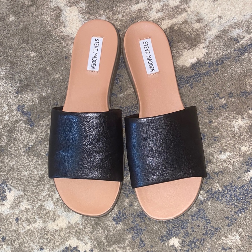 NWT 9.5 Steve Madden Slide Sandals